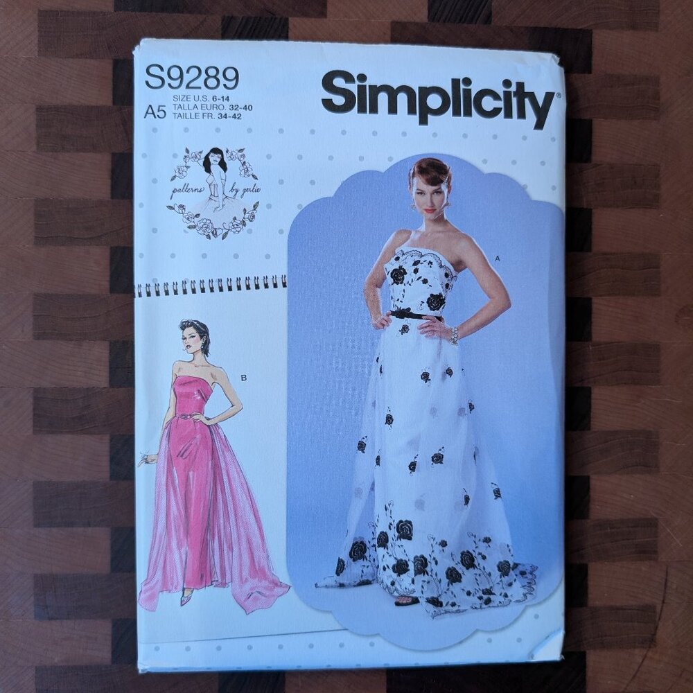 Simplicity 9289 - Uncut - Patterns by Gertie - Sizes 6-14 - Strapless Dress